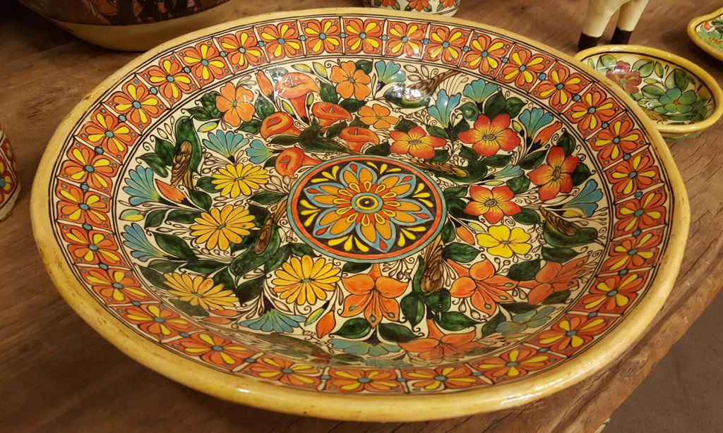 Plato decorativo floral ceramica vidriada